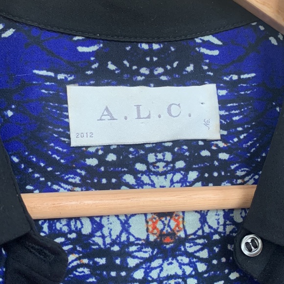 A.L.C. 2012 dark blue patterned blouse | Appx size 8 - Picture 2 of 4